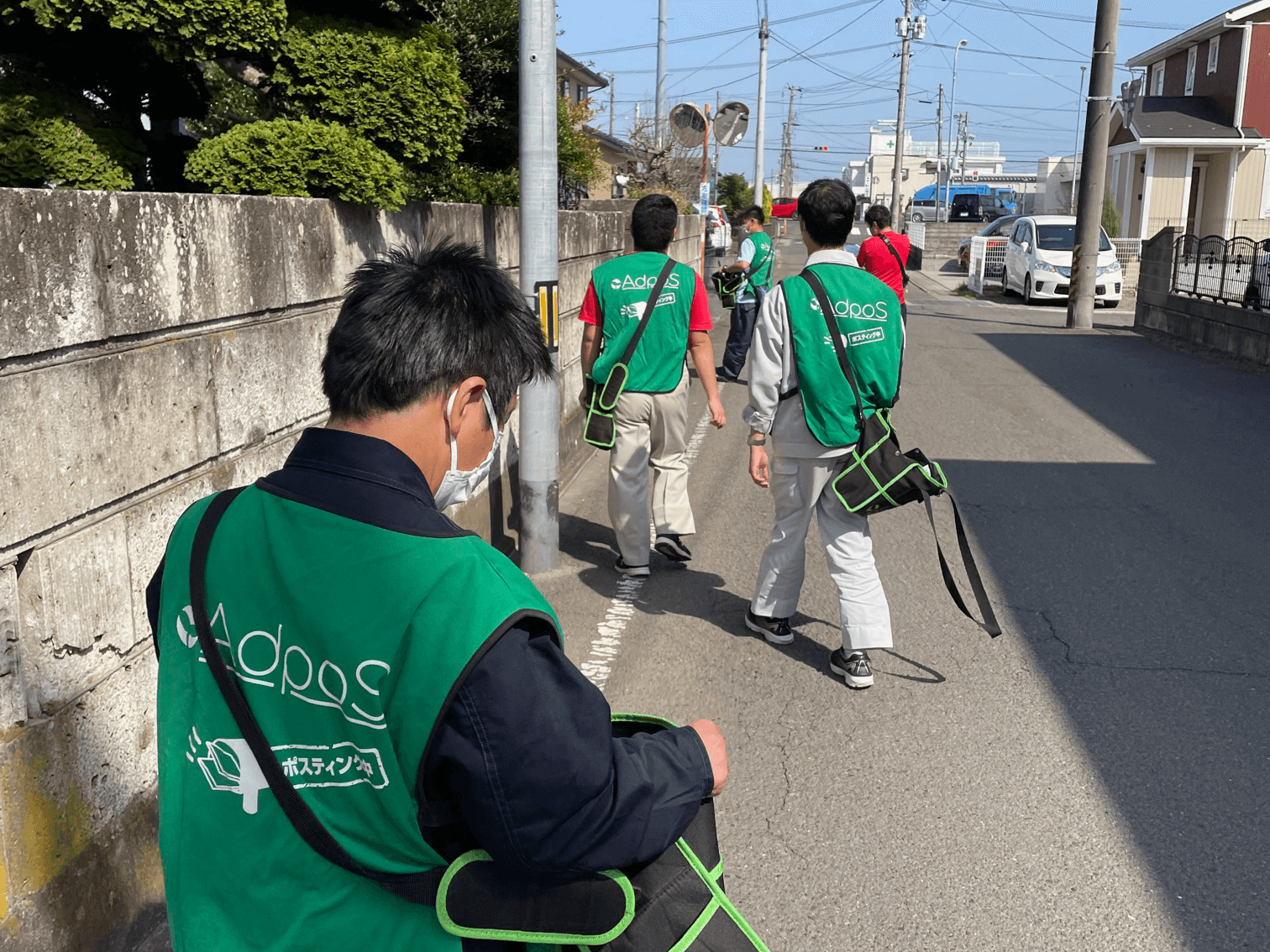 仲間と交流しながらの協力作業