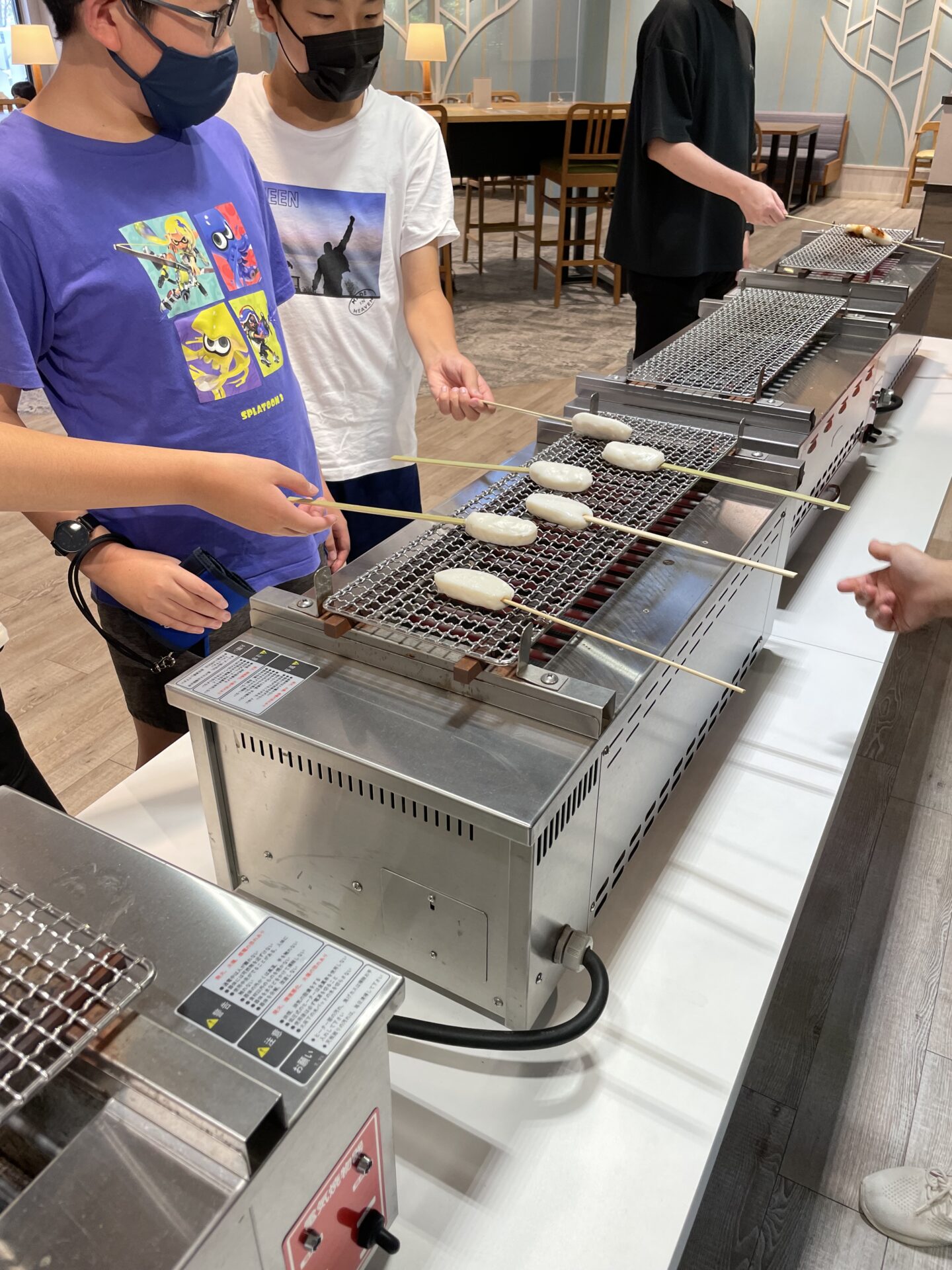 え～る『かまぼこ焼き体験」