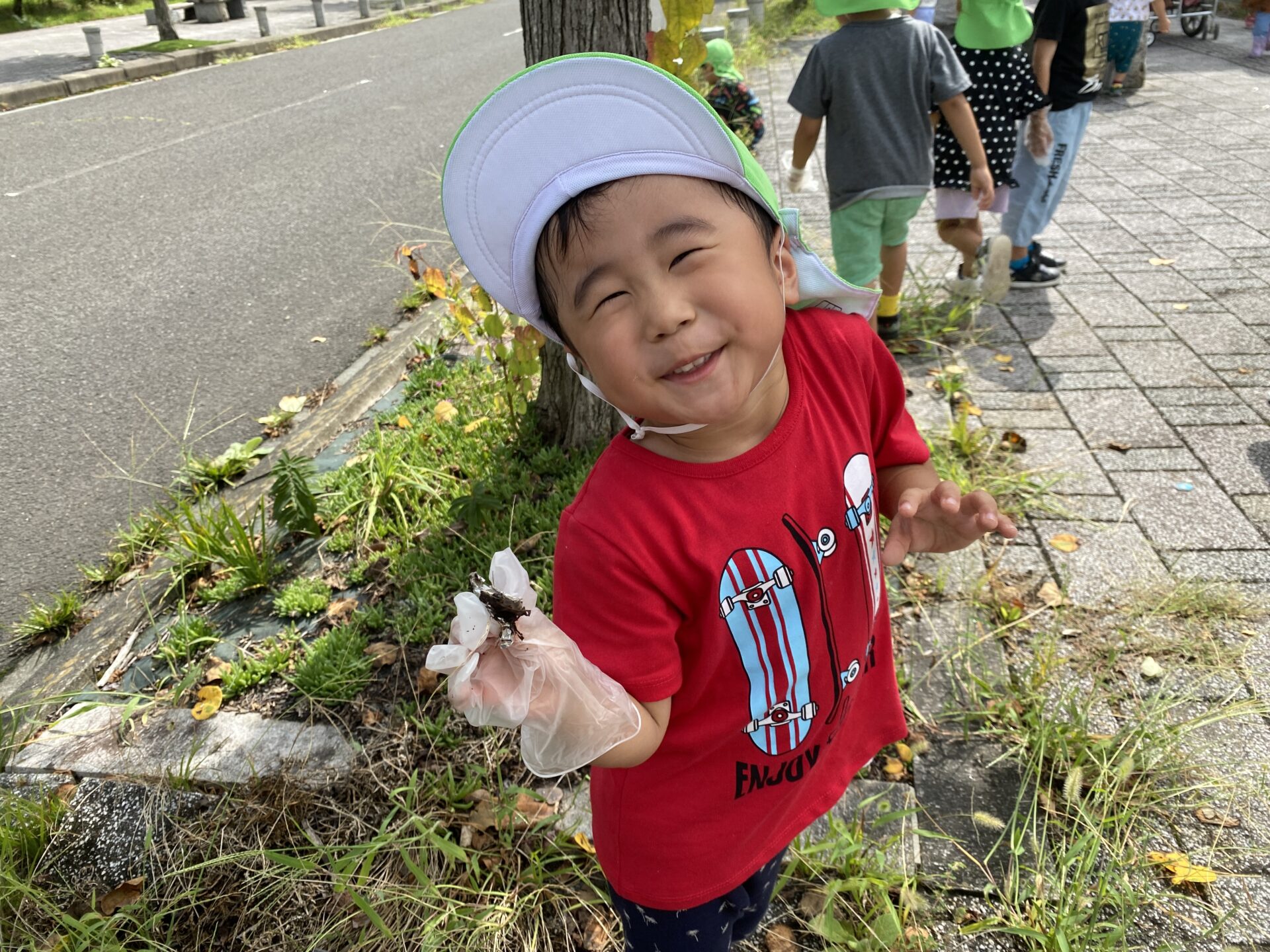 富谷ひよこ園『みんなで歩道をキレイにしたよ✨』