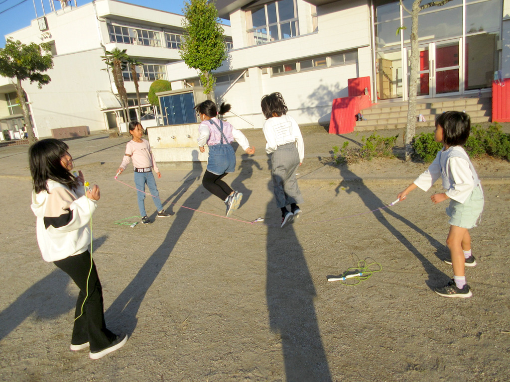 おかえりクラブ『校庭に遊びに行きました☆』