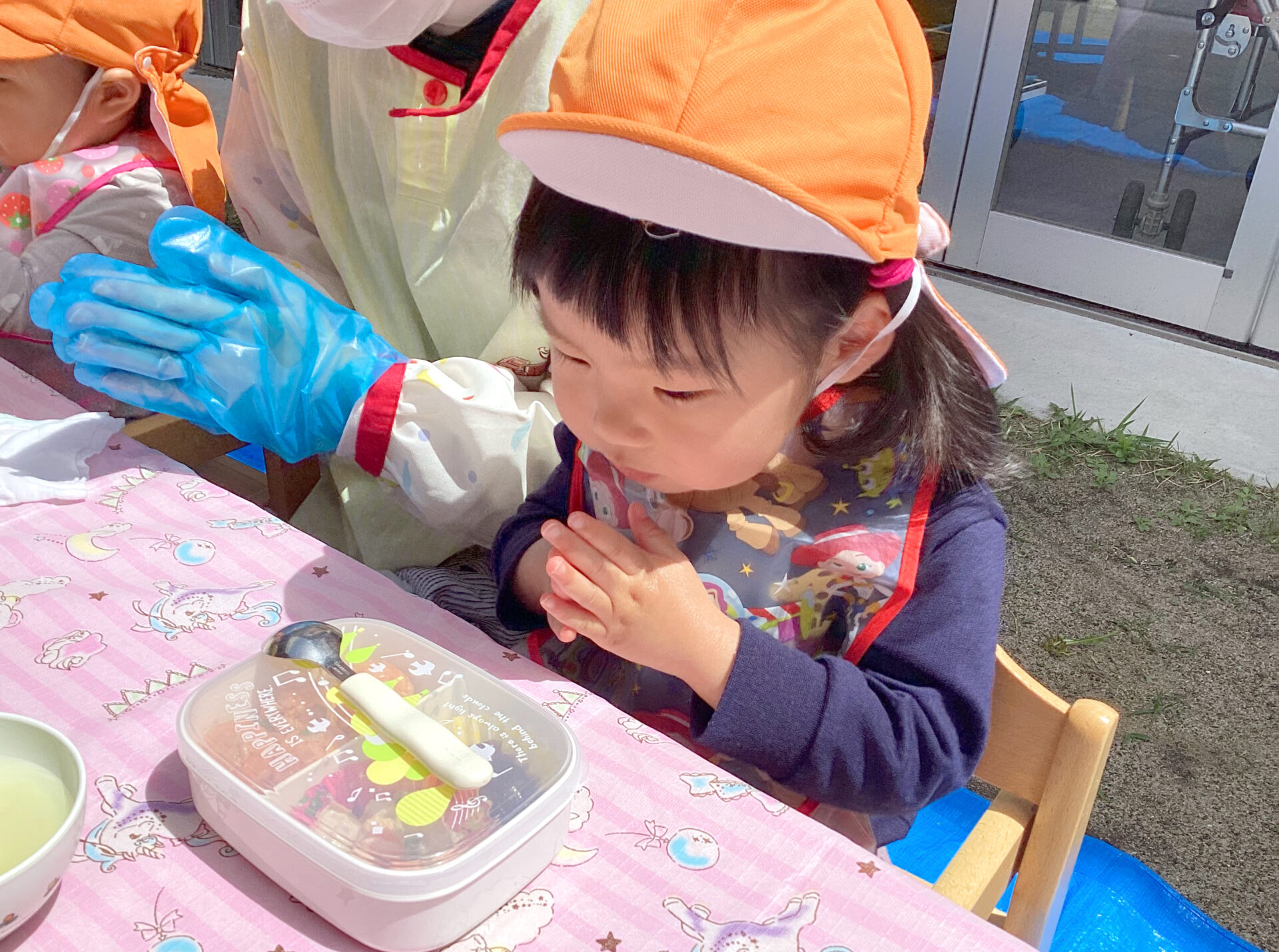 みんなのひよこ園🐤ピクニック給食🎵