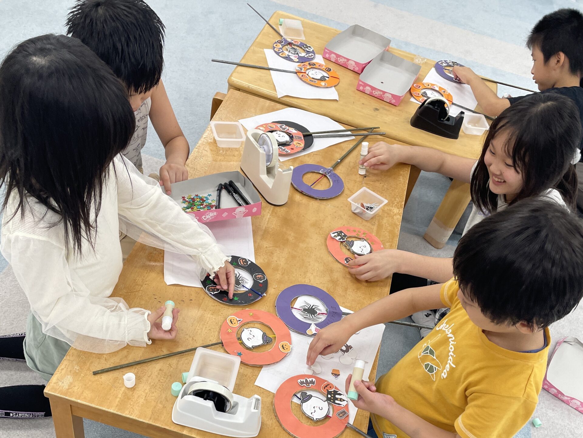 ハロウィンのクルクル回る♪ステッキを作ろう！