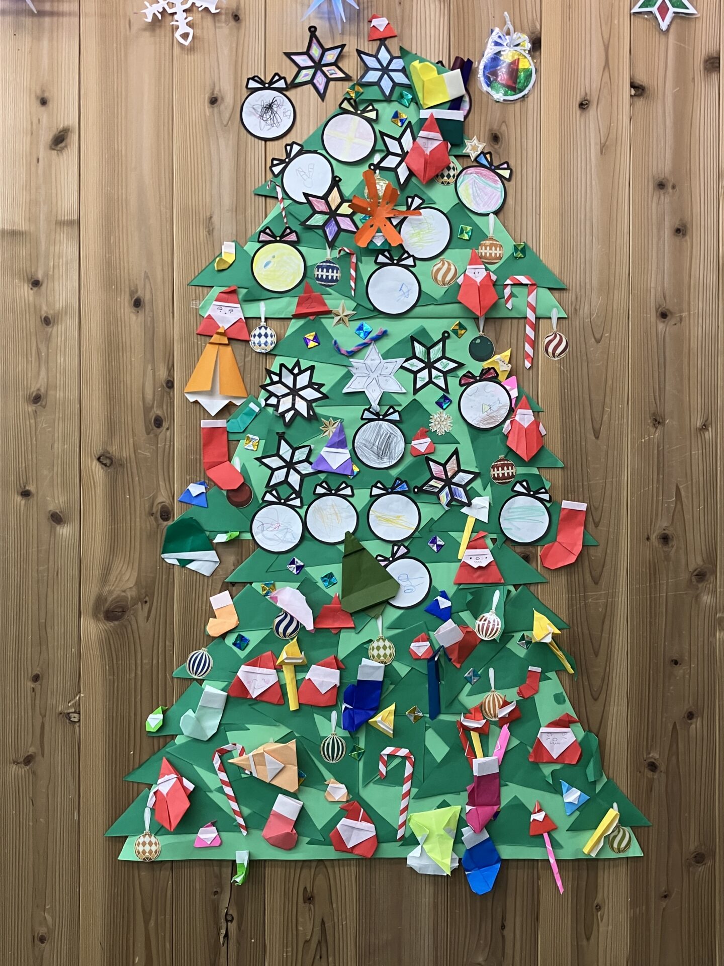 クリスマスの飾りを作ったよ