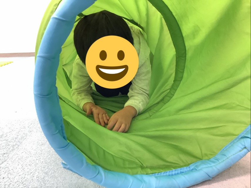 トンネルくぐり